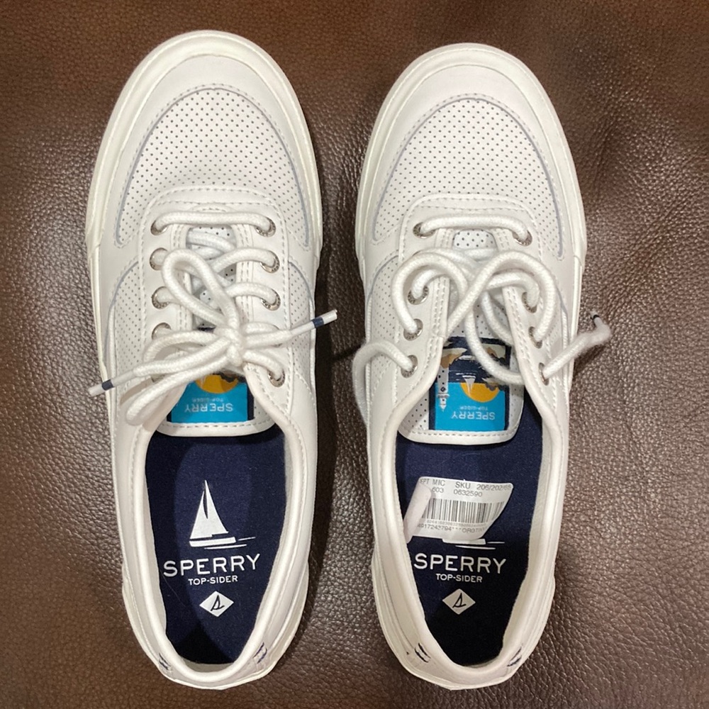 Women’s Sperry White Leather Sneakers, size 8 1/2, New never worn